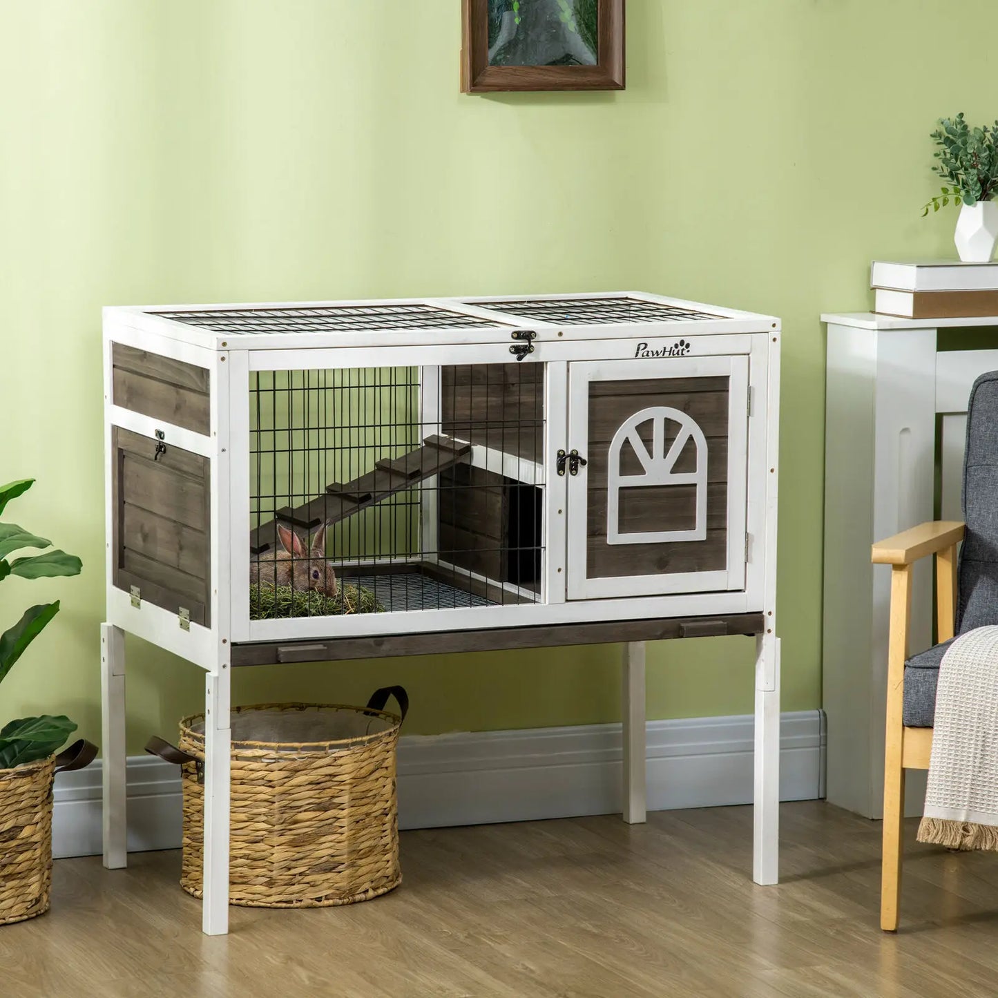 Guangdong Wood Rabbit Hutch With Removable Tray And Roof